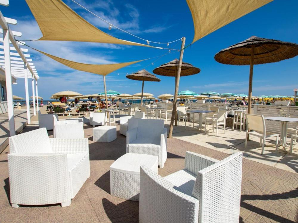 Hotel Marina Beach - Azzurro Club Ravenna Exterior foto