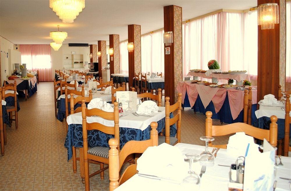 Hotel Marina Beach - Azzurro Club Ravenna Exterior foto