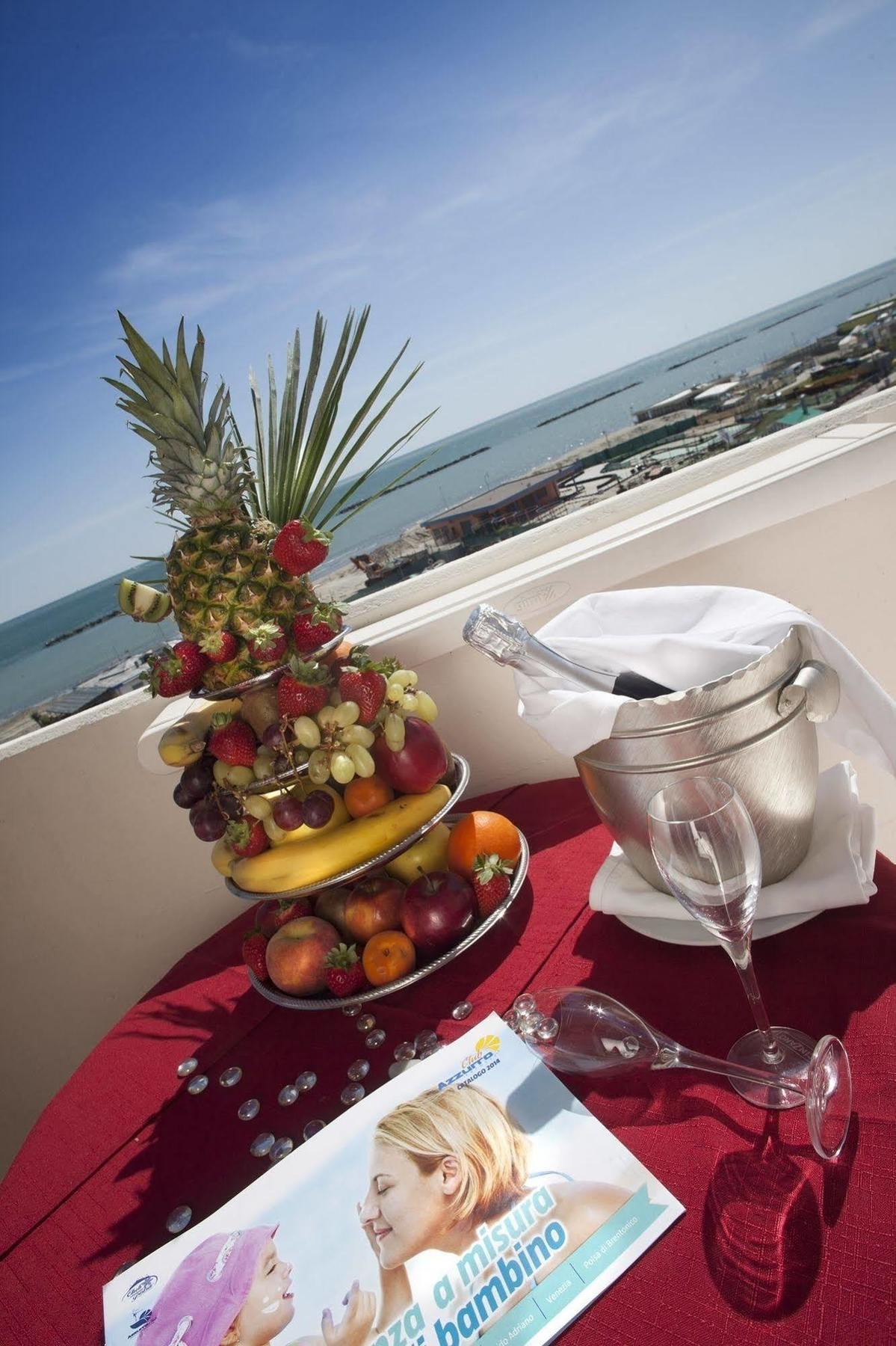Hotel Marina Beach - Azzurro Club Ravenna Exterior foto